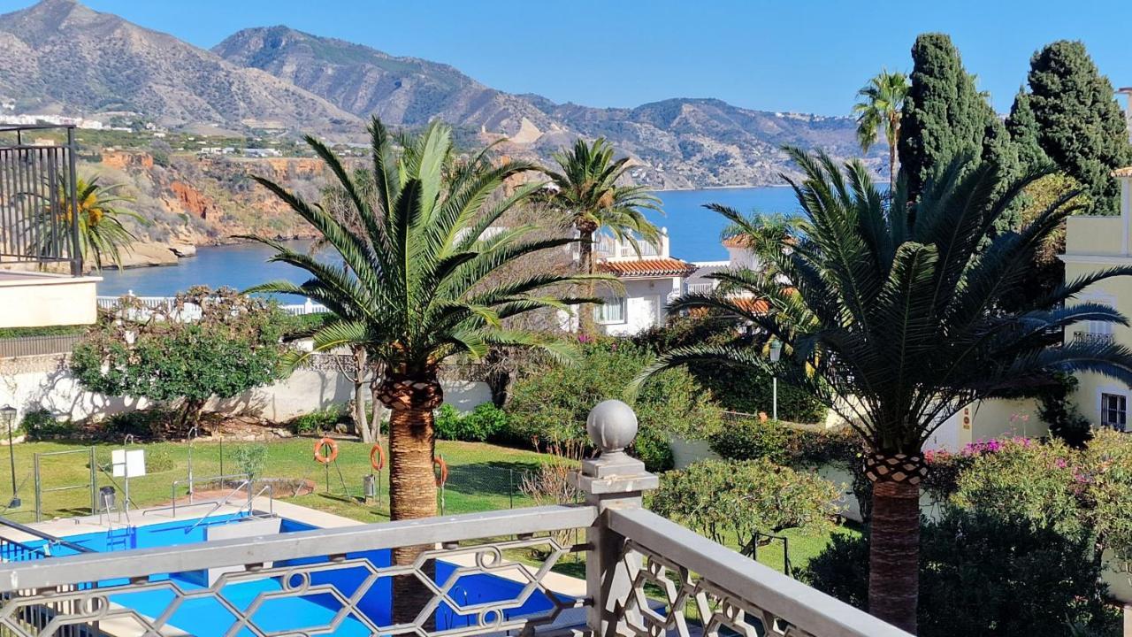 Apartamentos Latin Nerja Kültér fotó