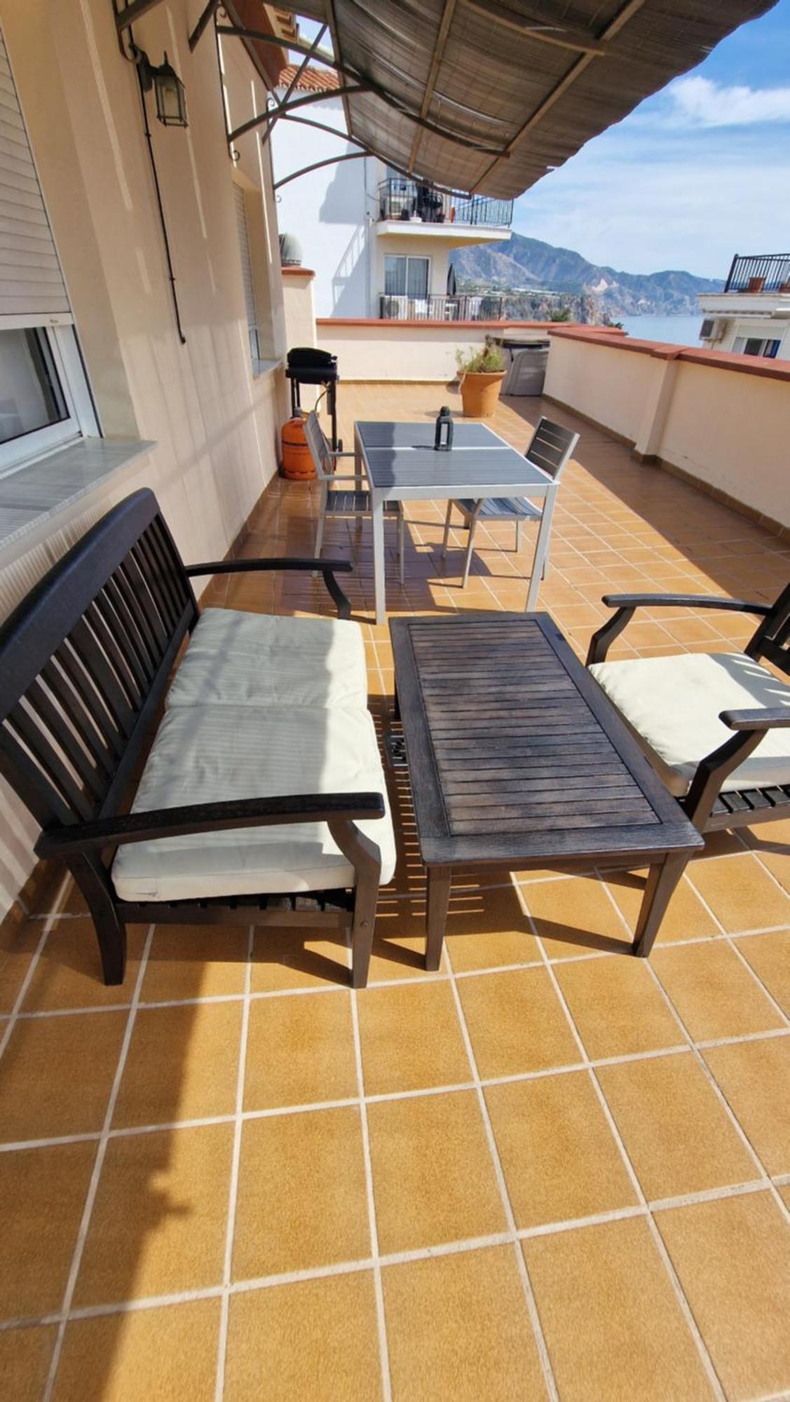 Apartamentos Latin Nerja Kültér fotó