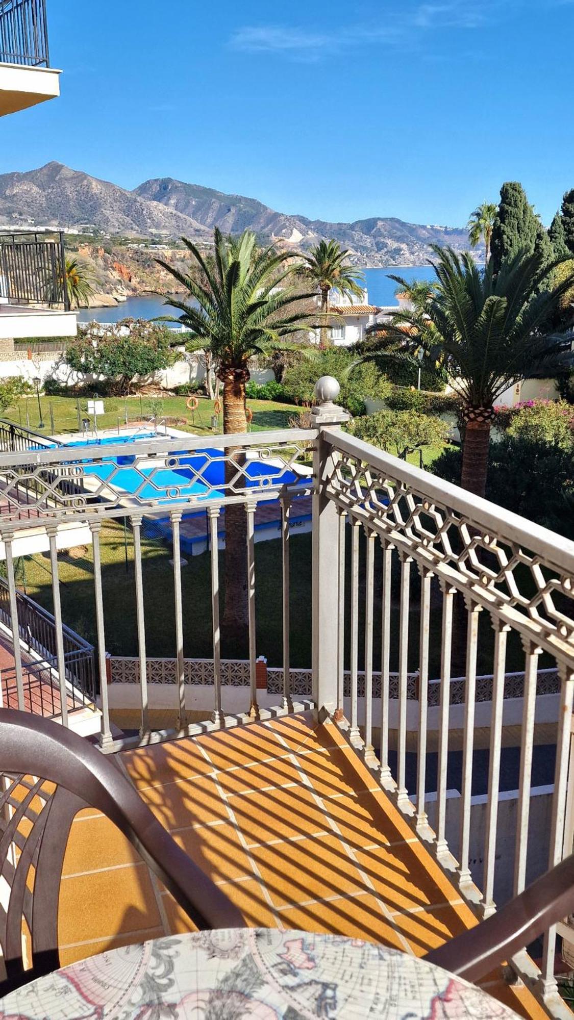 Apartamentos Latin Nerja Kültér fotó