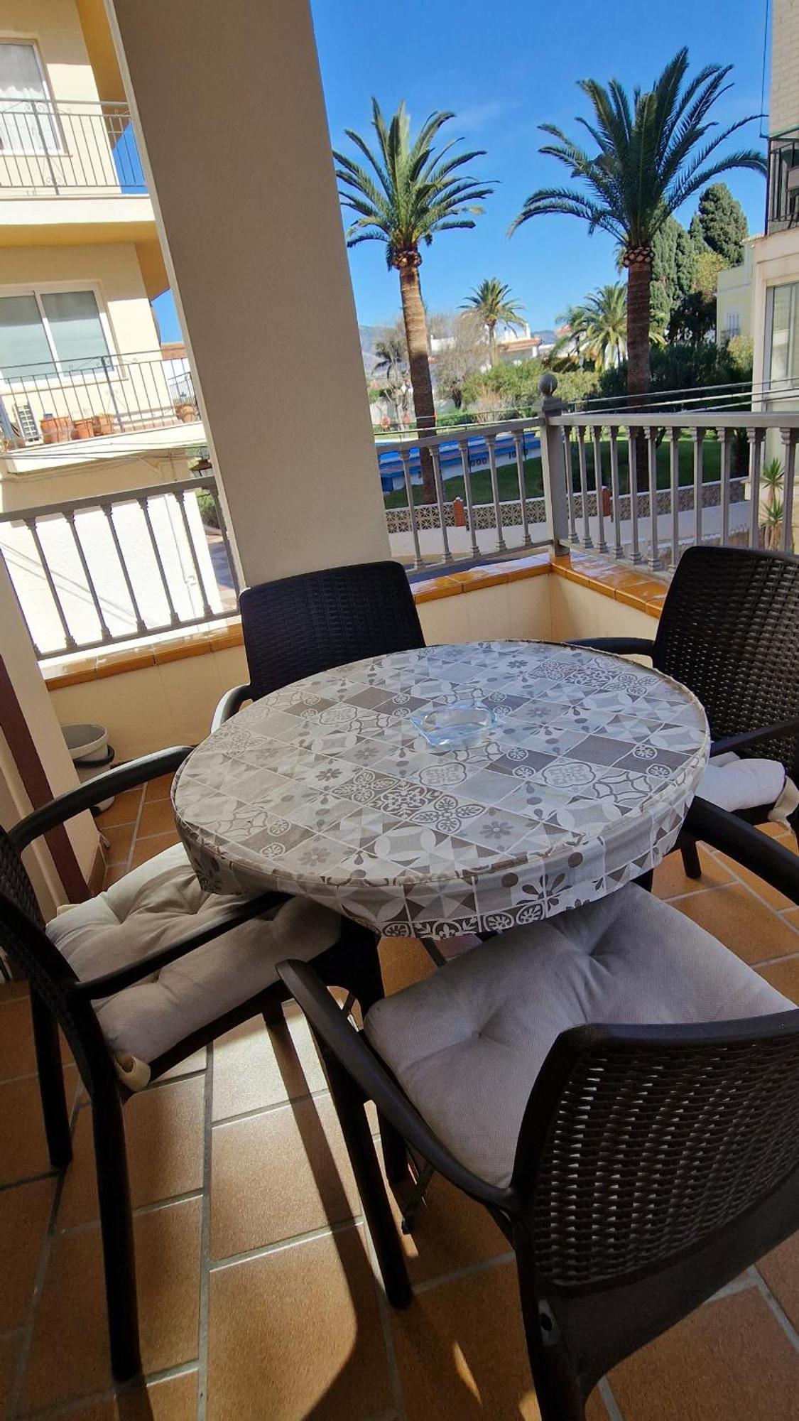 Apartamentos Latin Nerja Kültér fotó