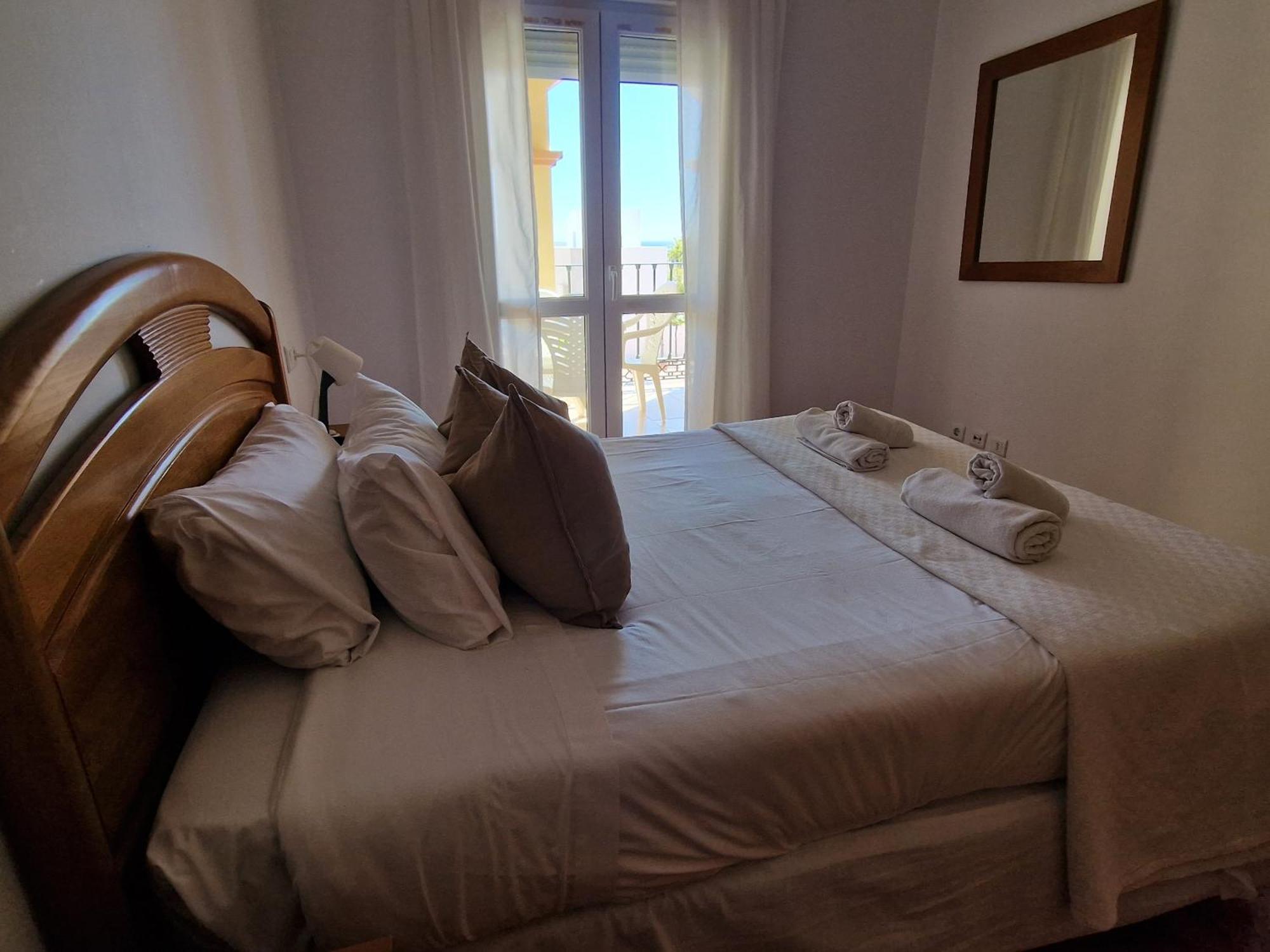Apartamentos Latin Nerja Kültér fotó