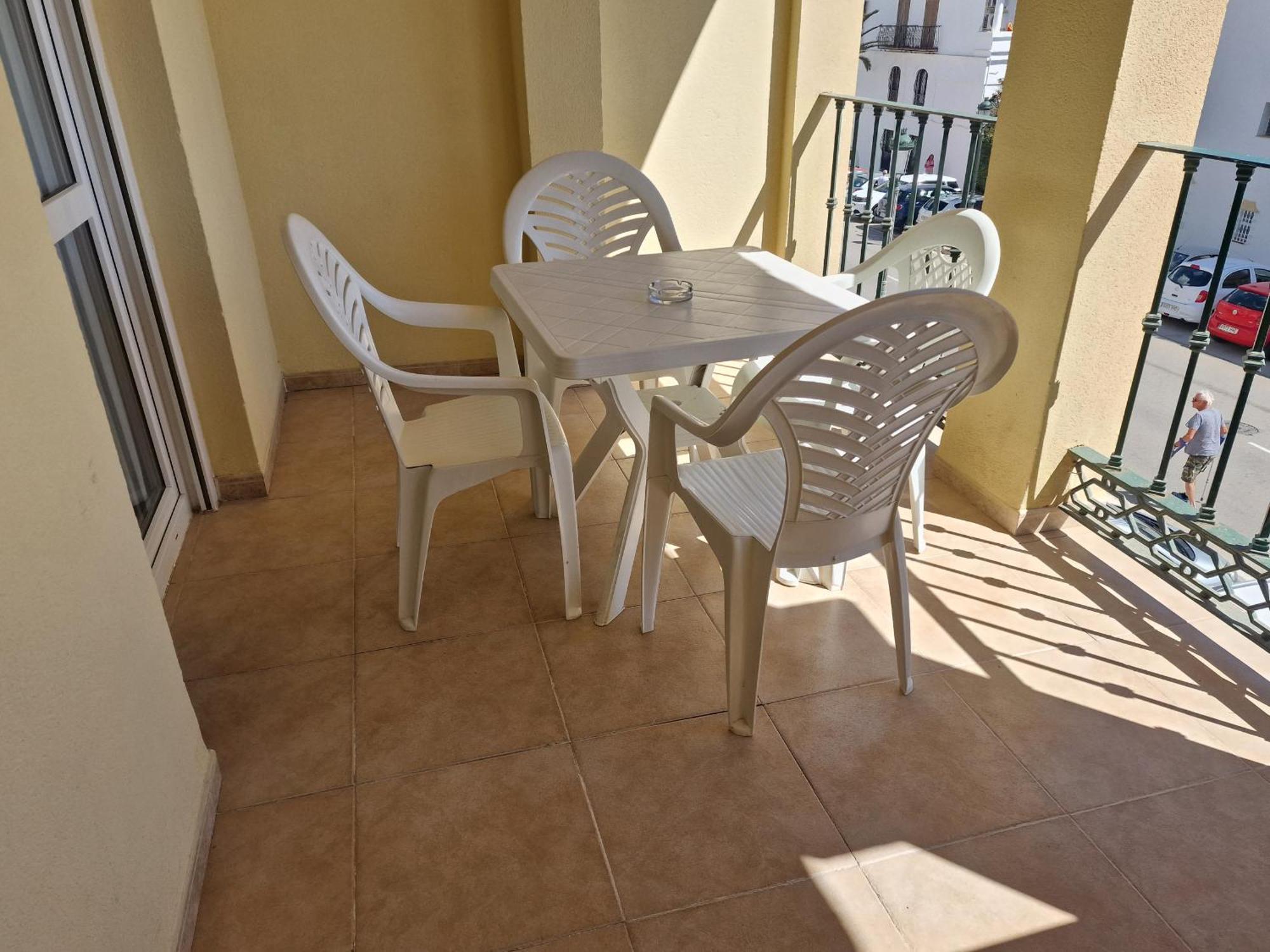 Apartamentos Latin Nerja Kültér fotó