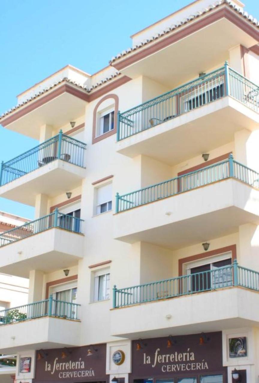 Apartamentos Latin Nerja Kültér fotó